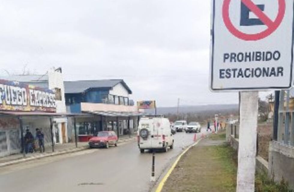 Rige nuevo sistema de estacionamiento en calle Pedro Oliva entre Gendarmería Nacional y Rafaela Ishton