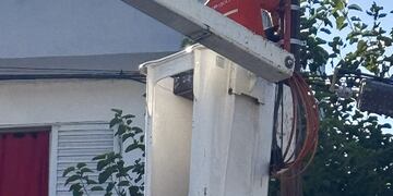 VCP ILUMINA 2 EN VILLA CARLOS PAZ El Municipio continúa con la repotenciación de luminarias en toda la ciudad.