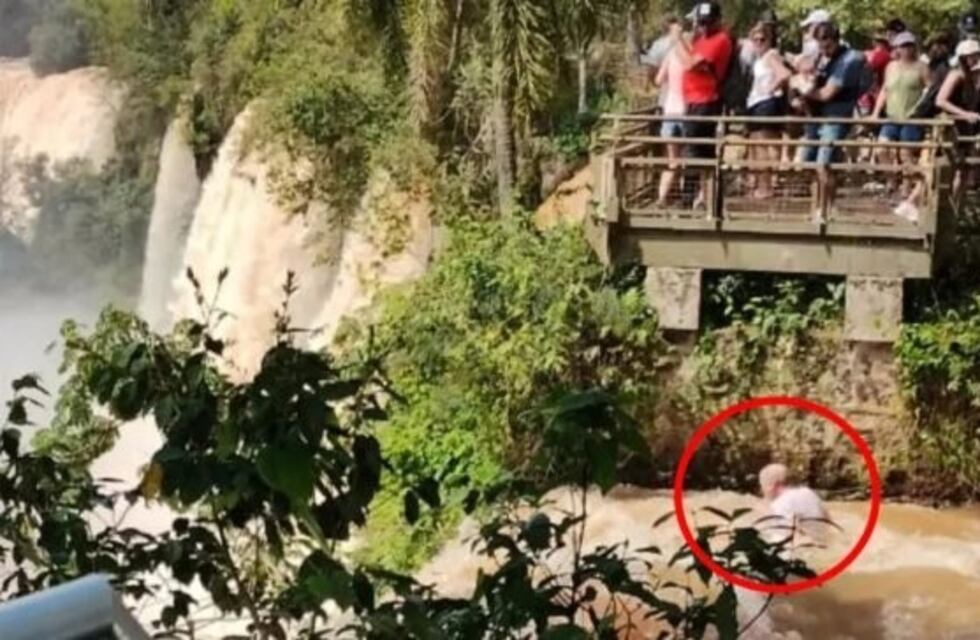 Continúan buscando al turista que cayó por una de las cascadas de las Cataratas del Iguazú