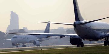 Una mujer violó la seguridad de Aeroparque y accedió a la torre de control. Foto: DyN.