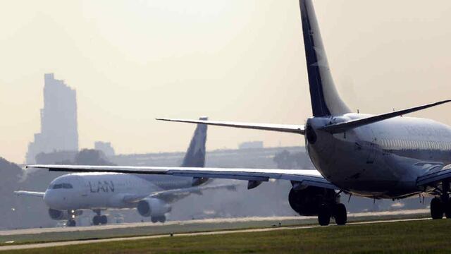 Una mujer violó la seguridad de Aeroparque y accedió a la torre de control. Foto: DyN.