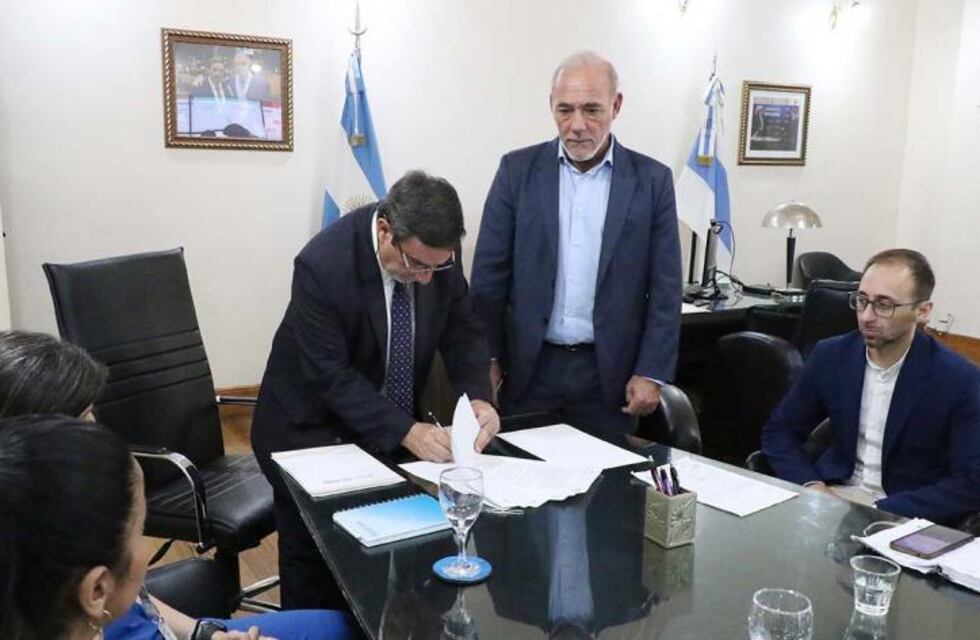 Acuerdo entre el Ministerio de Salud y el PAMI para mejorar la atención de los afiliados