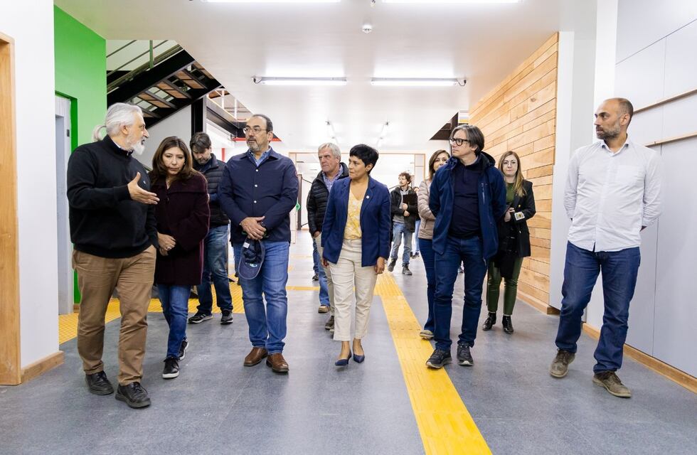 Analía Cubino y el CAF recorrieron el nuevo edificio de la UNTDF en Ushuaia