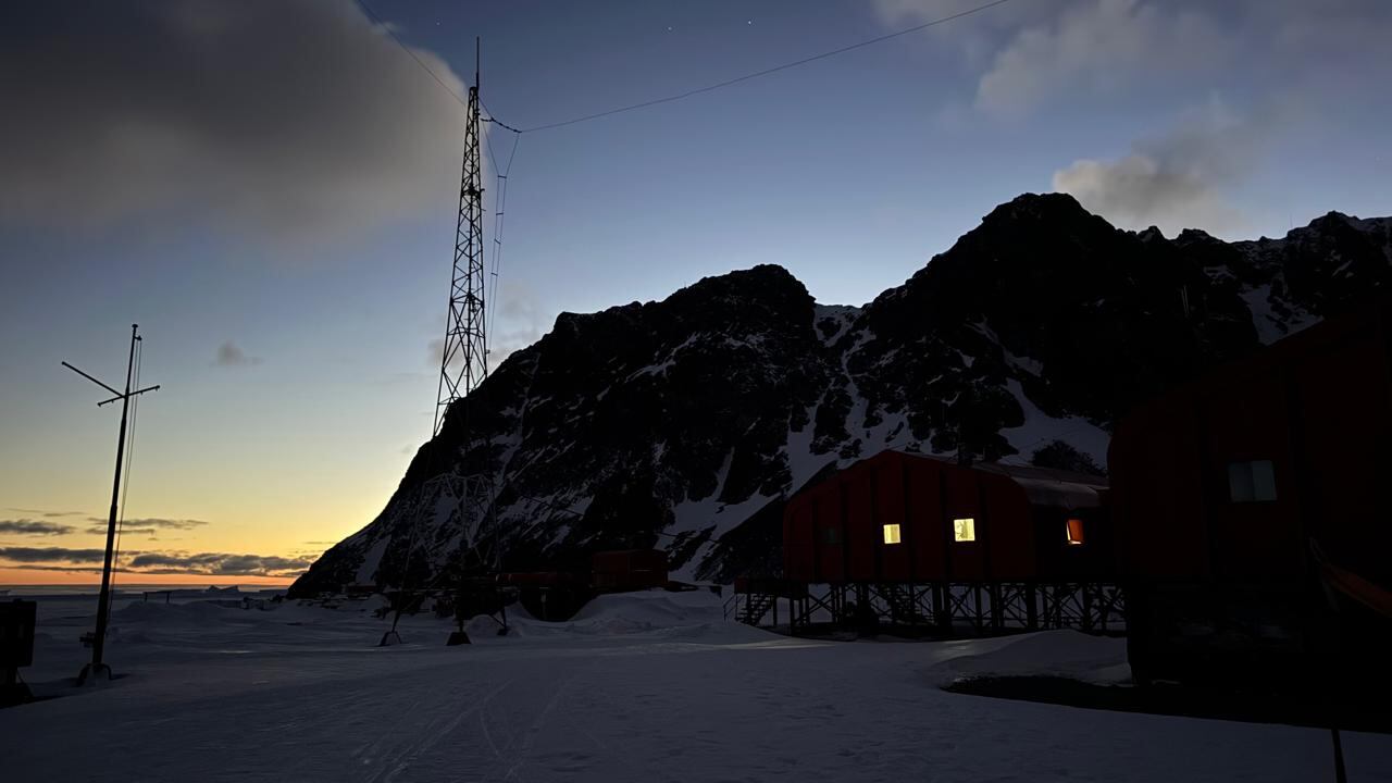 “Tierra Blanca”, el documental que muestra la vida de un tresarroyense en la Antártida