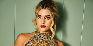 Desde Grecia, Martita Fort presumió sus curvas con una microbikini color petróleo