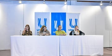 La Municipalidad de Ushuaia entregó créditos para viviendas y firmó un convenio con asociaciones y cooperativas