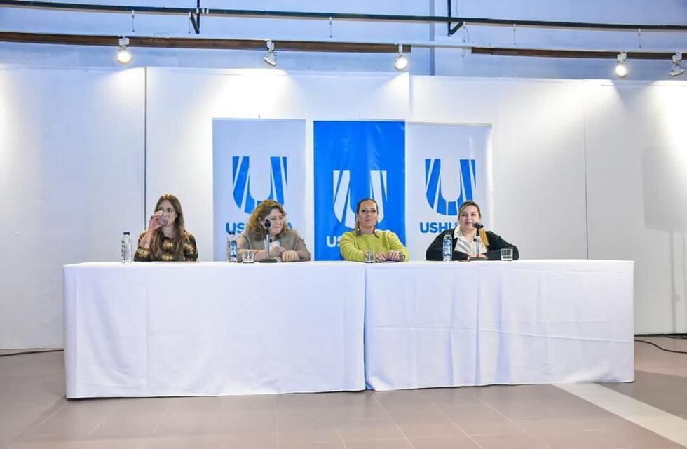La Municipalidad de Ushuaia entregó créditos para viviendas y firmó un convenio con asociaciones y cooperativas
