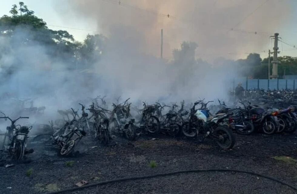 Un incendio consumió más de 150 motocicletas