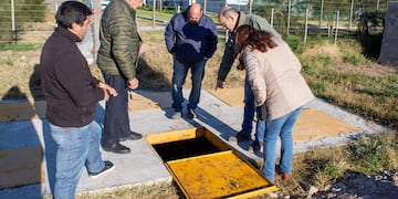 El intendente Sánchez recorrió las obras de cloacas de los barrios Florentino y country Zurita