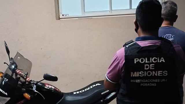 Efectivos policiales detuvieron a estafador herrero en Posadas.