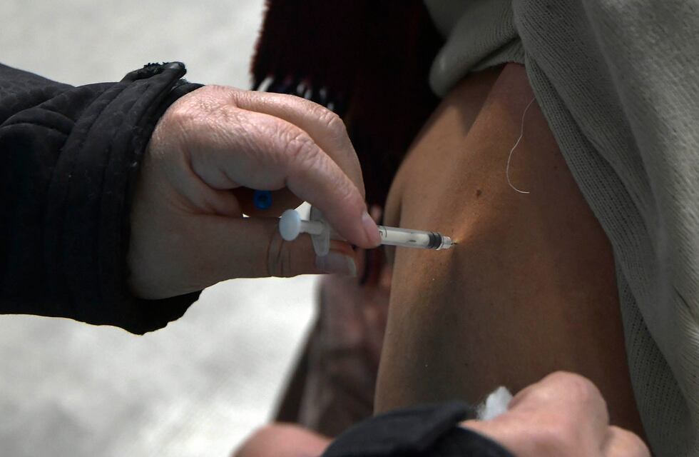 Operativo de vacunación antigripal para embarazadas y niños de riesgo