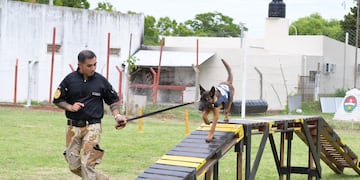 Inauguraron el primer parque de entrenamiento para perros del Servicio Penitenciario