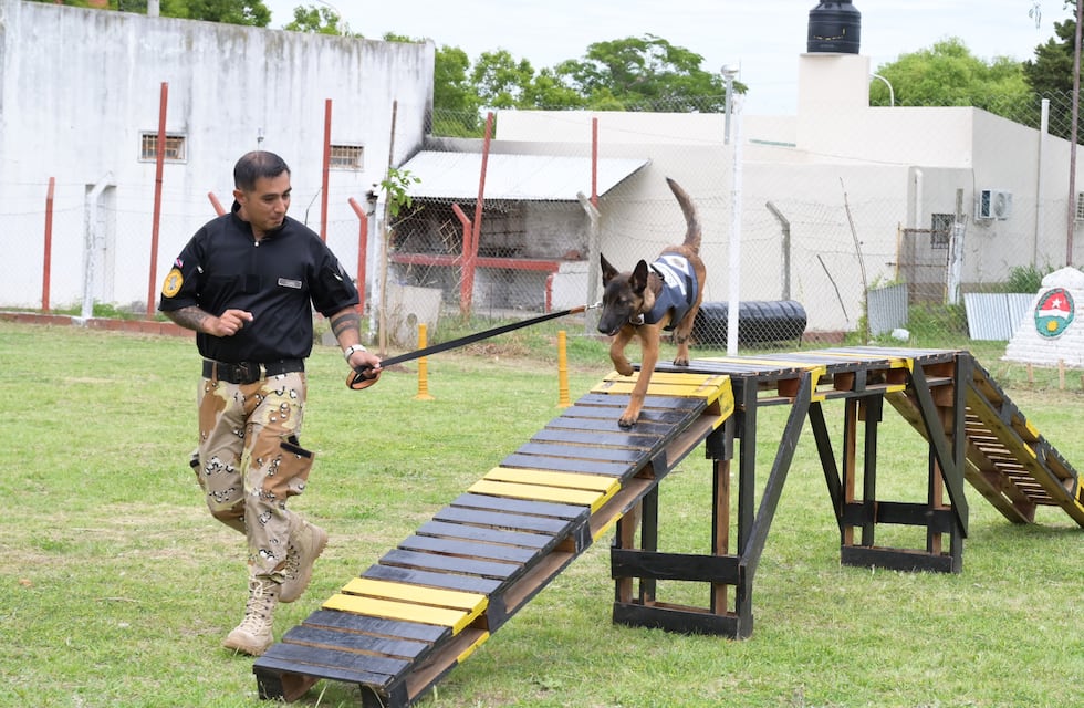 Inauguraron el primer parque de entrenamiento para perros del Servicio Penitenciario