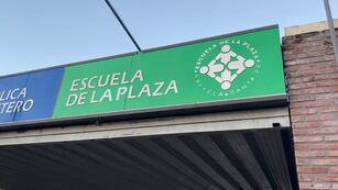 Escuela de la Plaza