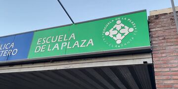 Escuela de la Plaza