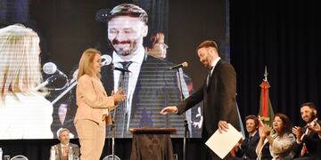 azcué asume en concordia.