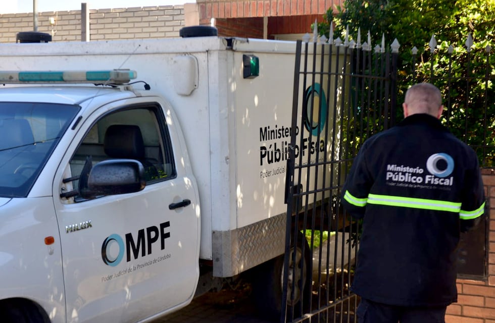 Murió aplastado por su auto: investigan el deceso de un hombre de 73 años en Córdoba