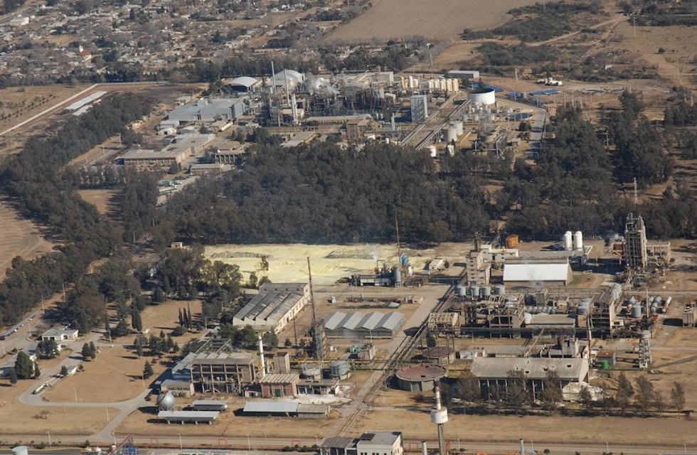 Petroquímica Río Tercero ratificó los 125 despidos, pero serían 252 los trabajadores afectados