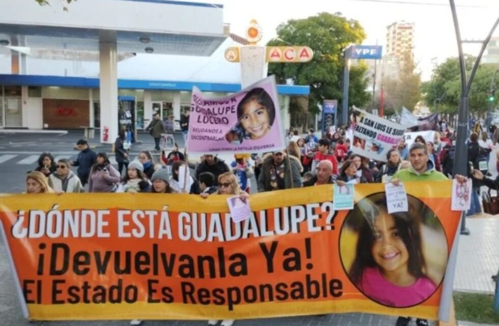 A 2 años sin Guadalupe Lucero, su familia encabezó la marcha por las calles de San Luis: “vamos a seguir hasta que vuelva”