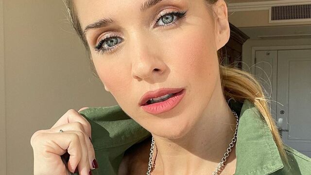 Soledad Fandiño y su look en blanco