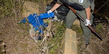 Gendarmería Nacional incautó droga escondida en Colonia Mado.