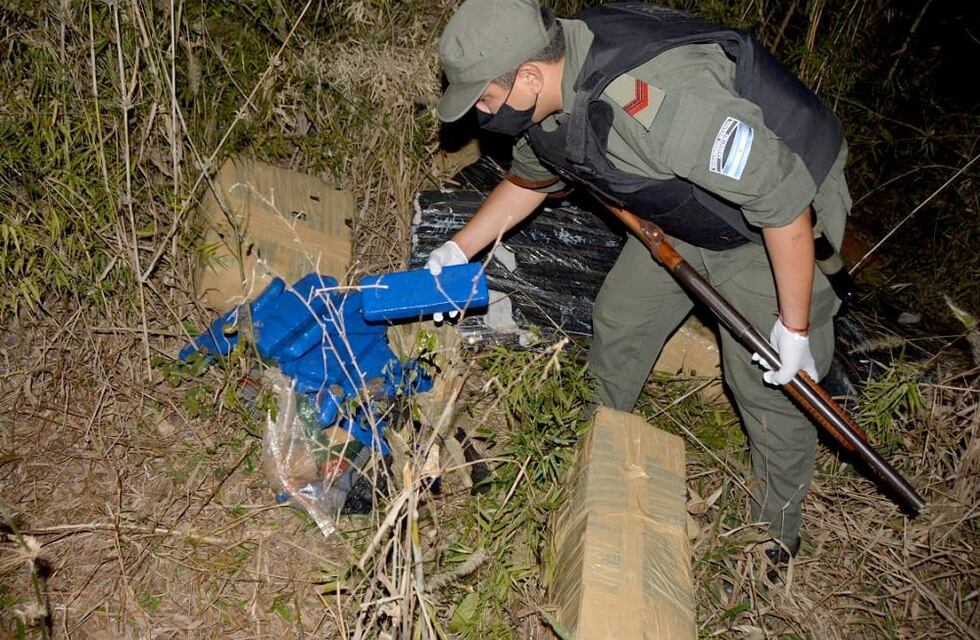 Gendarmería Nacional incautó droga escondida en Colonia Mado
