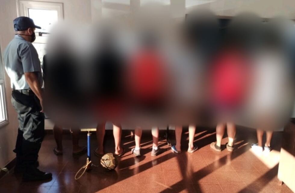 Seis adolescentes demorados por amedrentar con un machete a vecinos en Oberá