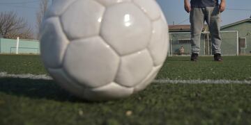 Un hombre disparó contra un grupo de personas que jugaban un partido de fútbol en Rosario (Facundo Luque / La Voz)