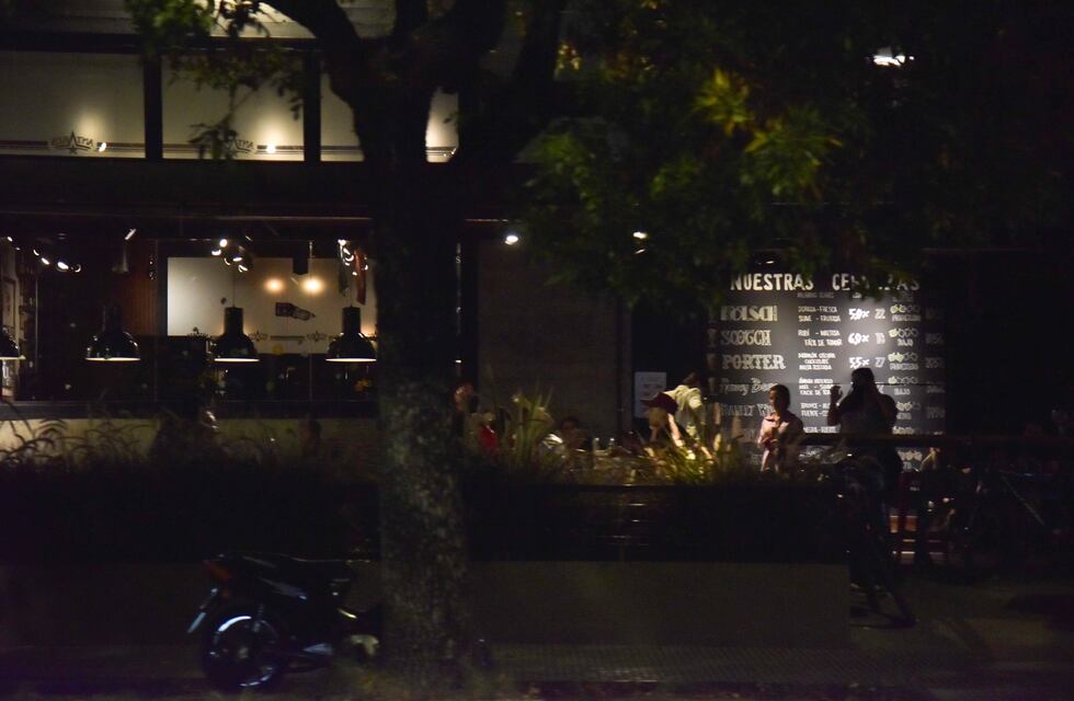 Escalofriante escena en Córdoba: encontraron el cadáver de un animal con una insignia policial