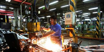 Los sueldos volvieron a perder ante la inflación. Foto: Archivo.