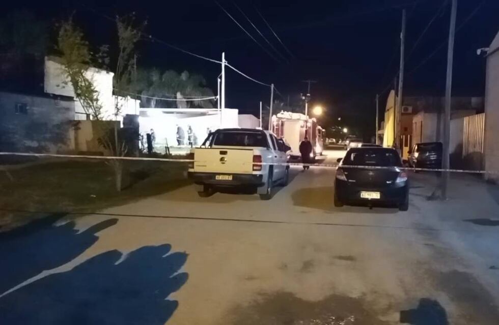 En Cañada de Gómez desenterraron cuerpos de dos bebés del patio de una casa