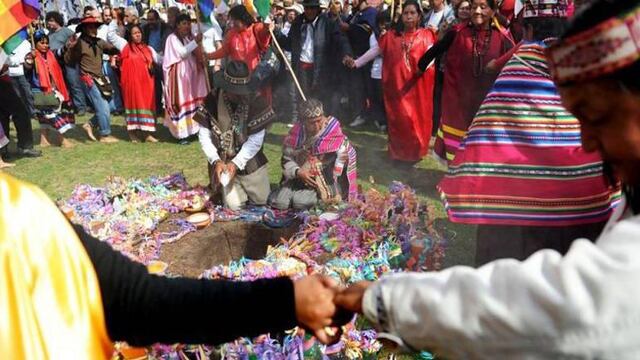 El ritual tiene la intención de reforzar y restablecer el vínculo de reciprocidad entre el hombre y la Pachamama.