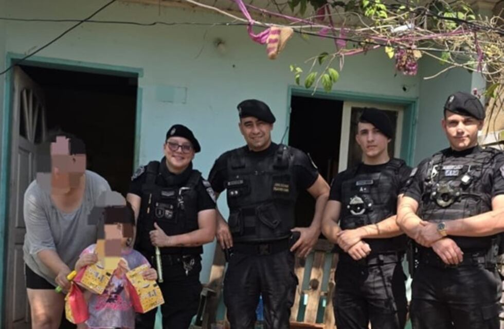 Policías de Eldorado visitaron a una nena que reanimaron con RCP