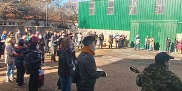 Músicos tresarroyenses cantaron nuevamente por la recuperación de Diego González