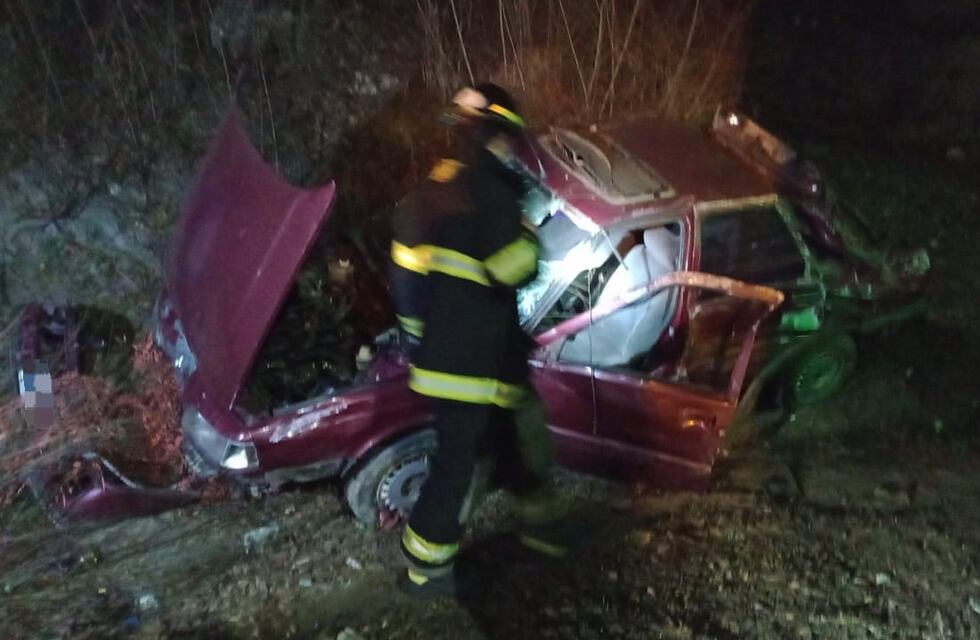 Grave accidente de tránsito en Icho Cruz: dos jóvenes resultaron heridos