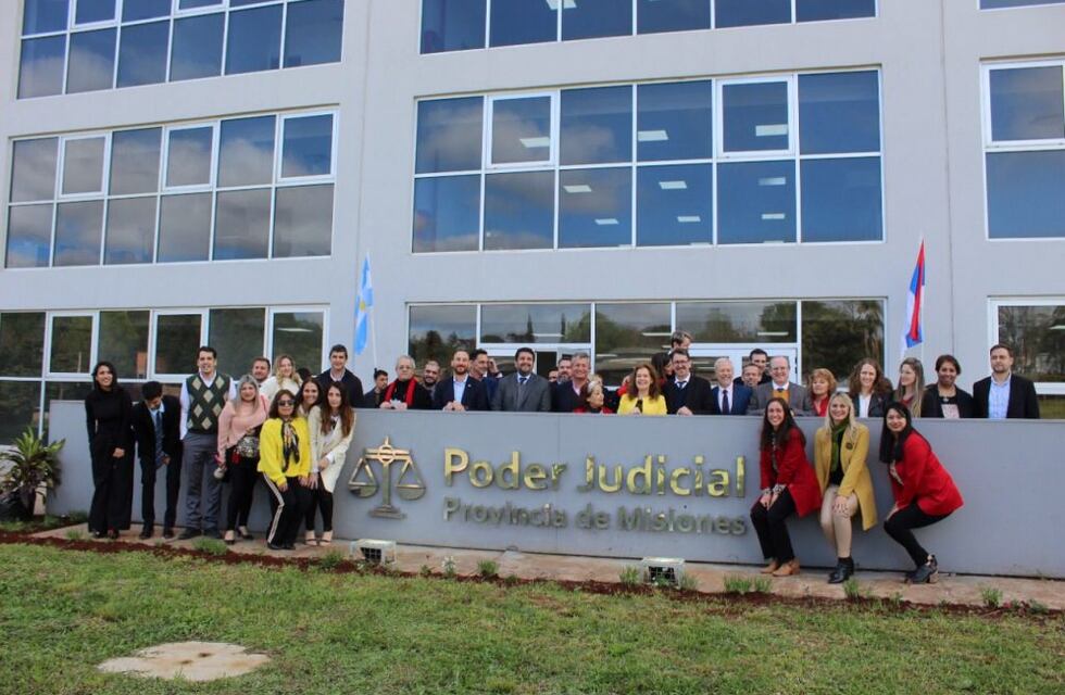 Oberá: oficialmente fue puesto en funciones el Edificio de Tribunales