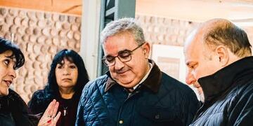 El gobernador recorrió el edificio para definir una refacción integral financiada con recursos provinciales.