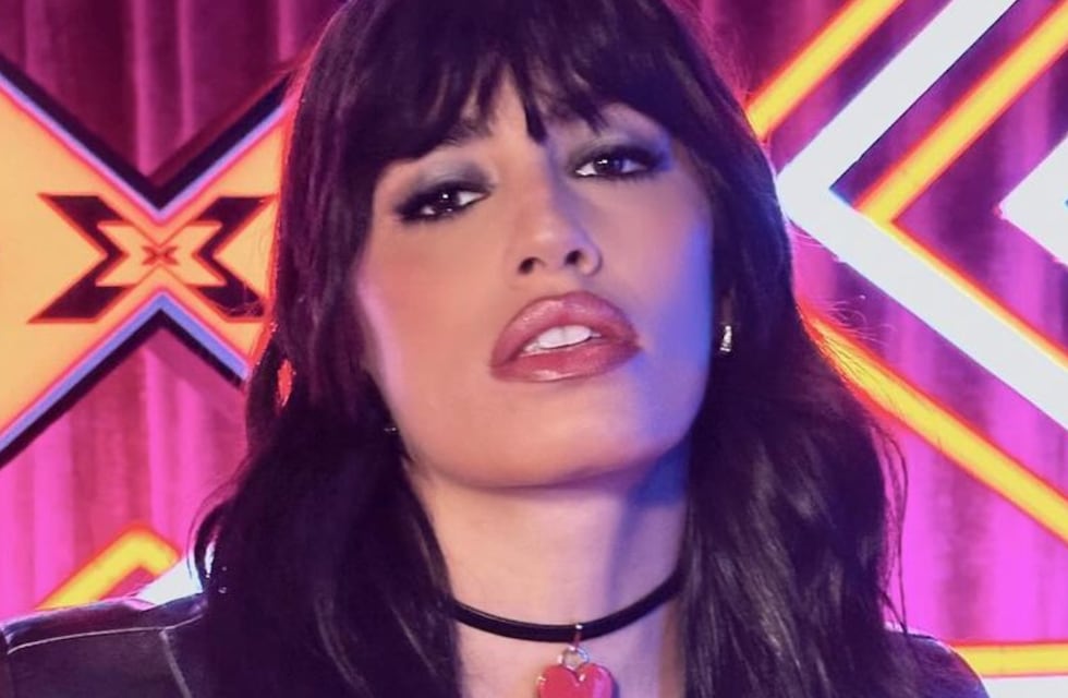 En corpiño y frente al espejo, Lali Espósito levantó la temperatura en Instagram