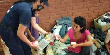 30 integrantes debieron ser evacuados porque las llamas estaban próximas a alcanzar sus casas