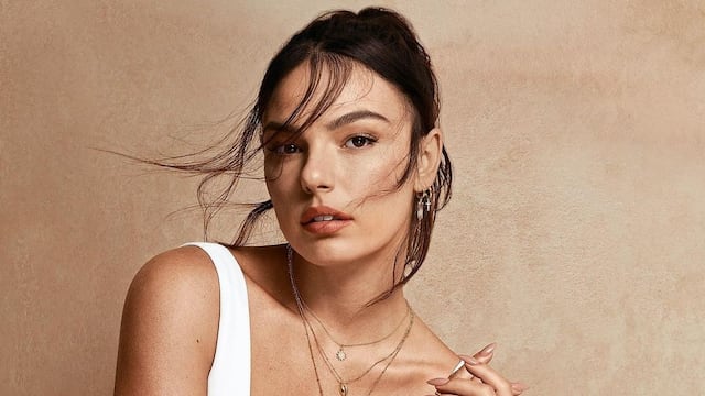 Isis Valverde tiene 33 años y es furor en las redes sociales.