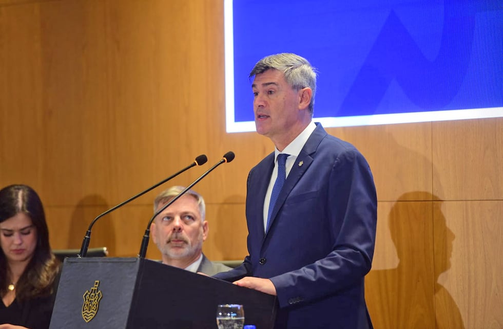 Daniel Passerini pidió la renuncia a sus funcionarios por la “situación financiera delicada”