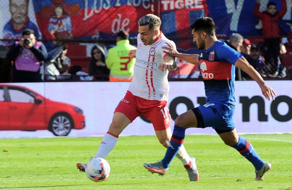 El planchazo de Florentín que le valió la roja y dejó a Argentinos con uno menos ante Tigre