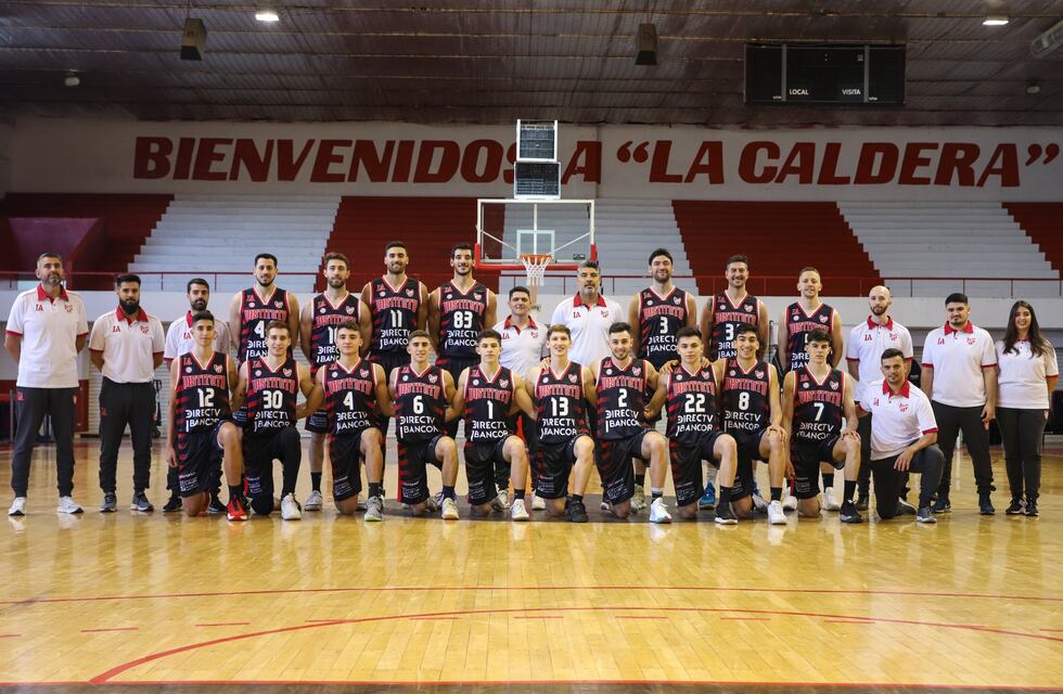 Con nueva camiseta, Instituto ganó un partido preparatorio para el Súper 20