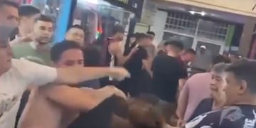 Comerciantes de la zona aseguran que las peleas son recurrentes en la Galería Norte.