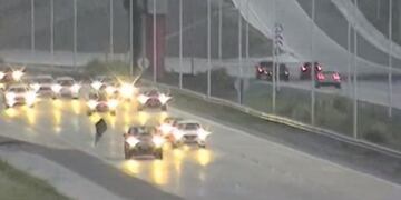 Atravesó la avenida Circunvalación para escapar de los uniformados.