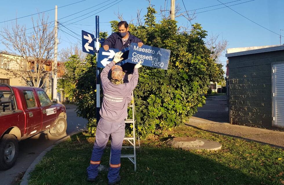 Se refuerza la señalización vial en barrio Barranquitas