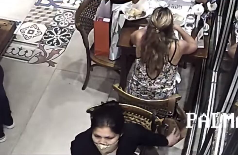 Le robaron la billetera en un local de comida y pide que le devuelvan la foto de su madre