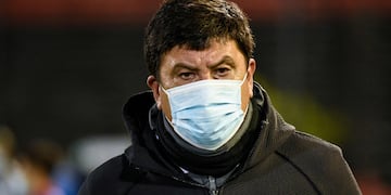 El entrenador de Newell's, Germán Burgos, dijo que quiere seguir dirigiendo al equipo tras la eliminación en la Copa Sudamericana.