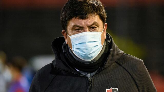 El entrenador de Newell's, Germán Burgos, dijo que quiere seguir dirigiendo al equipo tras la eliminación en la Copa Sudamericana.