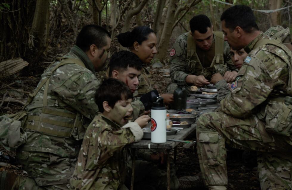El batallón Nº3 cumplió el sueño de un niño con cáncer y fue “Infante de Marina por un día”